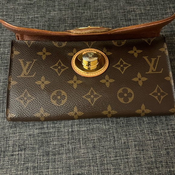 LOUIS VUITTON WALLET - Picture 4 of 5